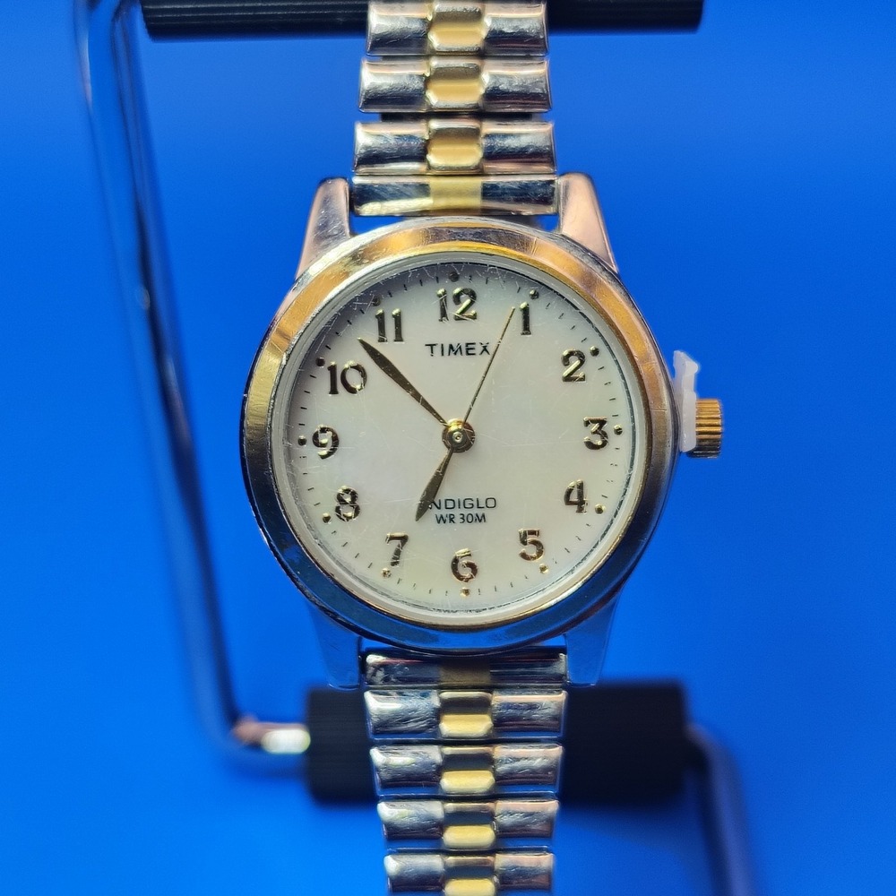 Vintage 2006 Timex Indiglo 25mm Women's Two Tone Quartz Watch Stretch Bracelet